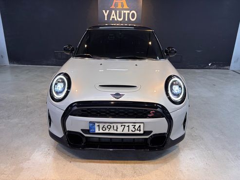 Mini Cooper Classic Launch Pack Third Generation — пробег 34 000 км — фото 3 из 5