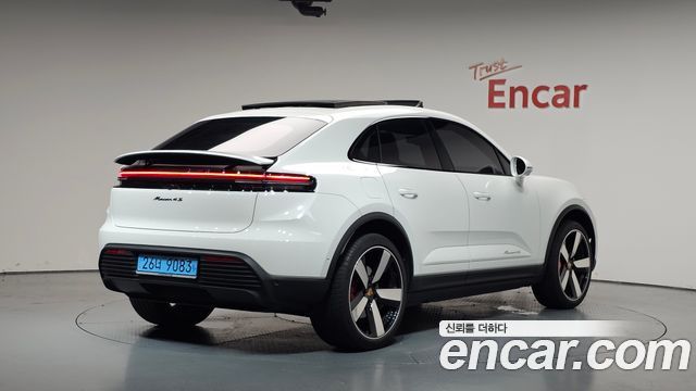 Porsche Macan из Кореи Encar