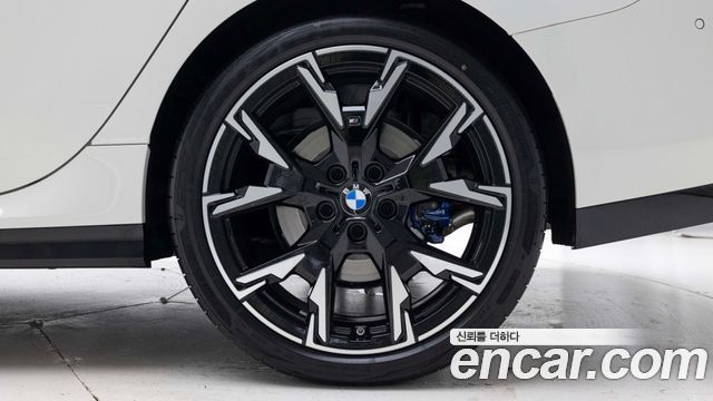 BMW 2-Series 228 xDrive M Sport — пробег 4 635 км — фото 5 из 5