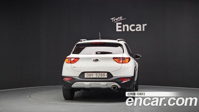 Kia Stonic из Кореи Encar