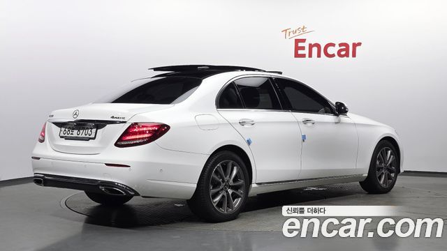 Mercedes-Benz E-Class из Кореи Encar
