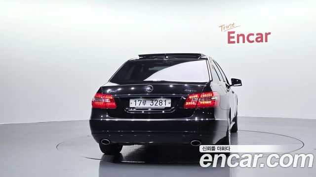 Mercedes-Benz E-Class E350 4MATIC Avantgarde — пробег 58 229 км — фото 4 из 5