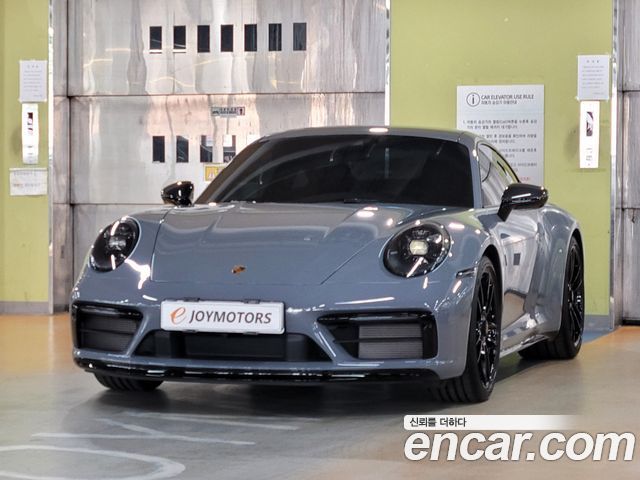 Porsche 911 Carrera 4 GTS — пробег 5 800 км — фото 1 из 5