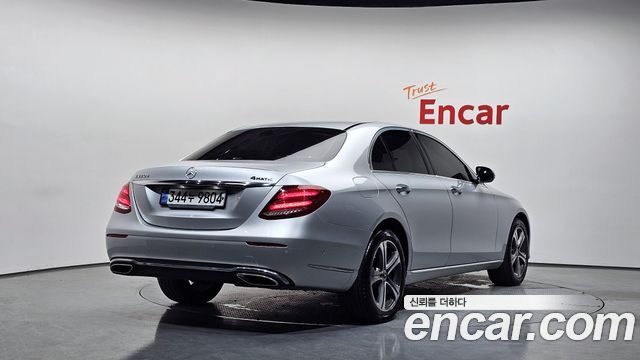 Mercedes-Benz E-Class из Кореи Encar