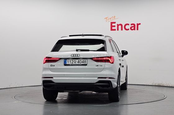 Audi Q3 35 TDI Premium — пробег 5 654 км — фото 4 из 5