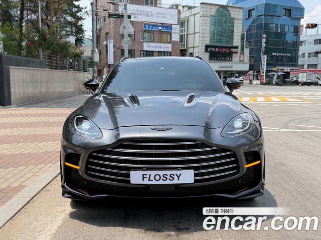 Astonmartin DBX 4.0 V8 707 — пробег 8 400 км — фото 3 из 5