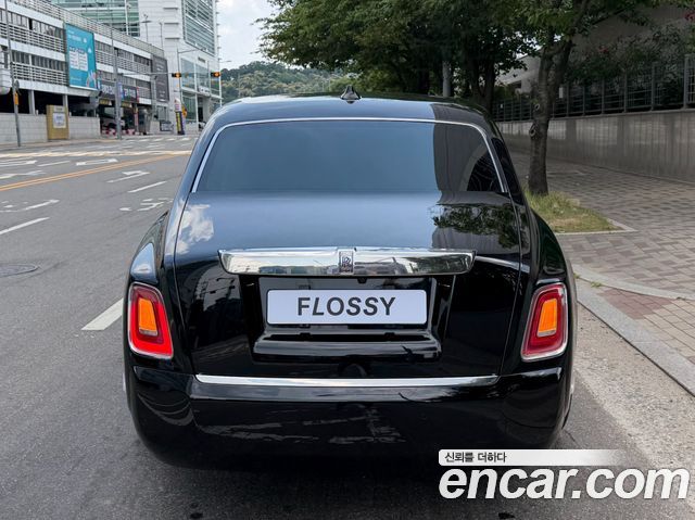 Rolls-Royce Phantom 6.7 V12 — пробег 33 800 км — фото 4 из 5