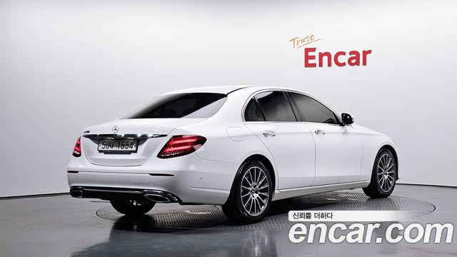 Mercedes-Benz E-Class из Кореи Encar
