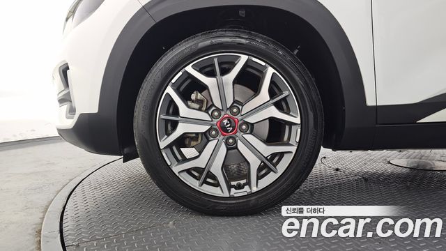 Kia Seltos из Кореи Encar