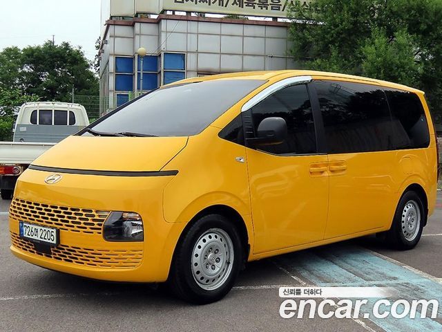 Hyundai Staria Tourer 11-Seater Smart — пробег 140 516 км — фото 2 из 5