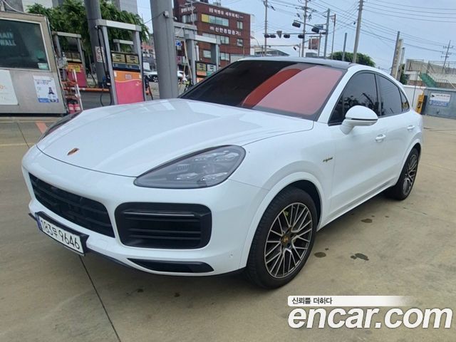 Porsche Cayenne 3.0 E-HYBRID PLATINUM EDITION — пробег 54 000 км — фото 1 из 5