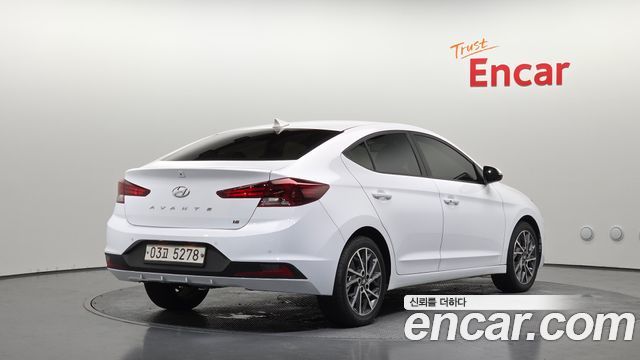 Hyundai AVANTE из Кореи Encar