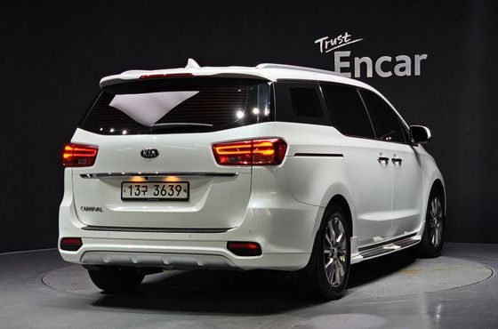 Kia Carnival 9-Seater Noblesse — пробег 79 494 км — фото 2 из 5