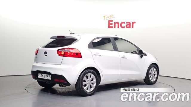 Kia pride 1.6 GDI Hatchback Luxury — пробег 103 422 км — фото 2 из 5