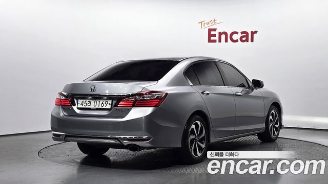 Honda Accord 2.4 9th — пробег 137 290 км — фото 2 из 5