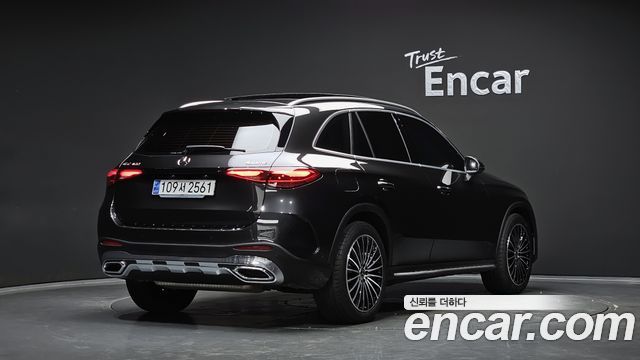Mercedes-Benz GLC-Class GLC300 4MATIC AMG Line — пробег 20 268 км — фото 2 из 5