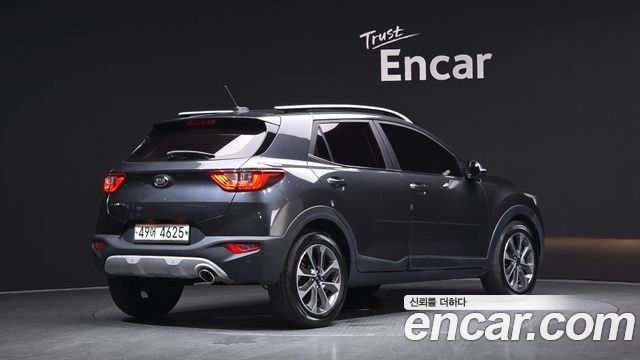 Kia Stonic из Кореи Encar