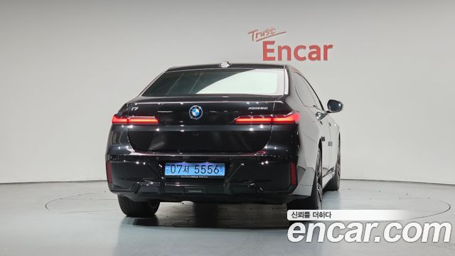 BMW i7 из Кореи Encar