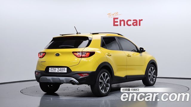 Kia Stonic из Кореи Encar
