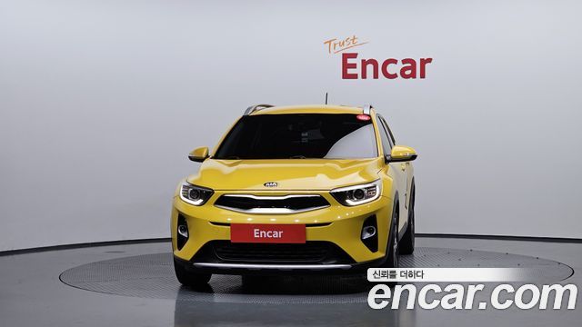Kia Stonic из Кореи Encar