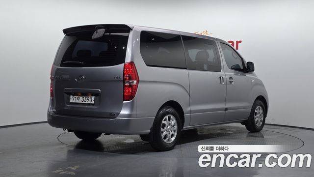 Hyundai Starex 12-Seater LPi Wagon CVX Luxury — пробег 43 461 км — фото 2 из 5