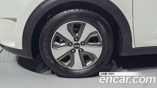 Kia Niro Luxury — пробег 131 544 км — фото 5 из 5