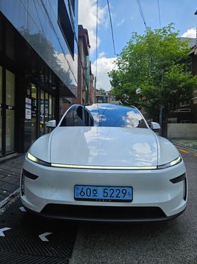 Tesla Model Y Premium RWD — пробег 4 600 км — фото 1 из 5