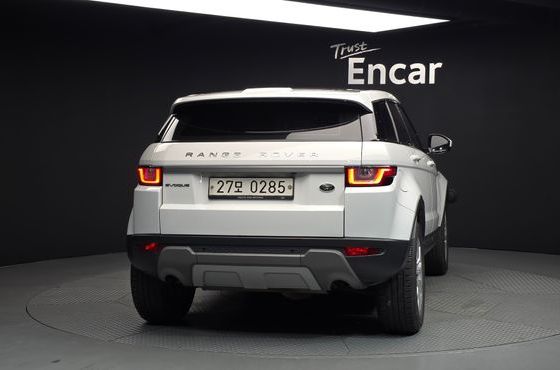 Land Rover Range Rover Evoque 2.0 TD4 SE — пробег 131 037 км — фото 4 из 5