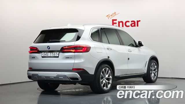 BMW X5 xDrive 30d xLine — пробег 34 377 км — фото 2 из 5
