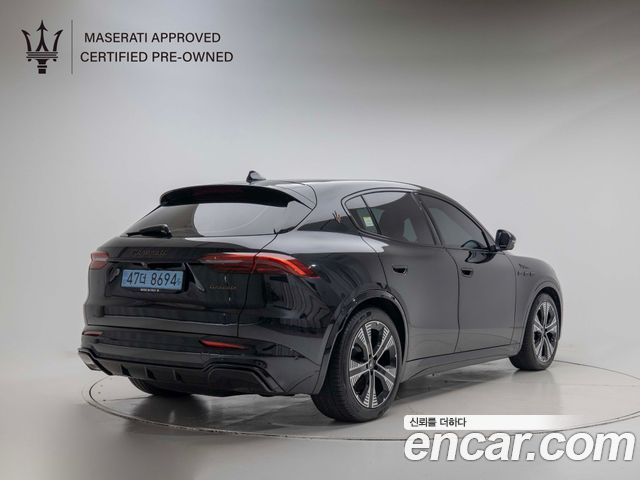 Maserati Grecale AWD Folgore — пробег 2 560 км — фото 2 из 5
