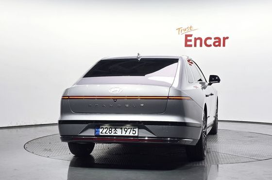 Hyundai Grandeur Calligraphy — пробег 10 406 км — фото 4 из 5