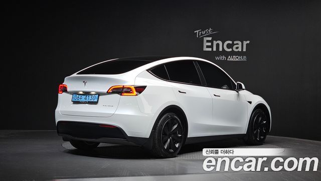 Tesla Model Y Long Range AWD — пробег 119 098 км — фото 2 из 5
