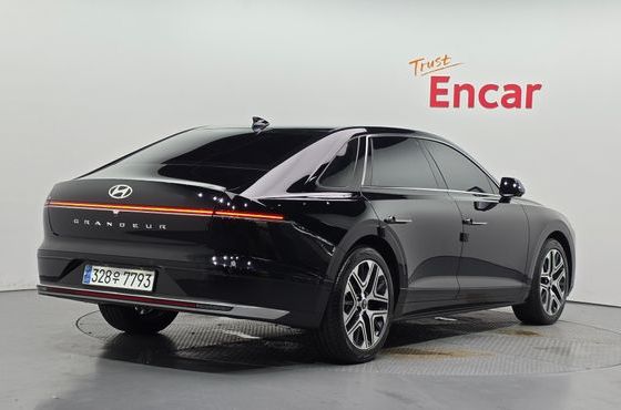 Hyundai Grandeur 2,5 Gasoline 2WD Premium — пробег 4 600 км — фото 2 из 5