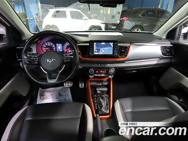Kia Stonic 1.4 Prestige — пробег 30 600 км — фото 5 из 5