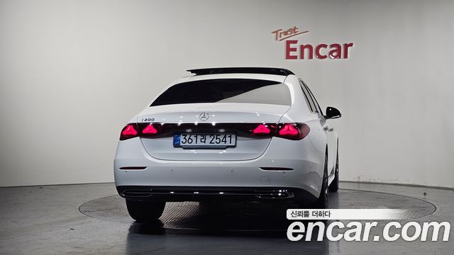 Mercedes-Benz E-Class из Кореи Encar