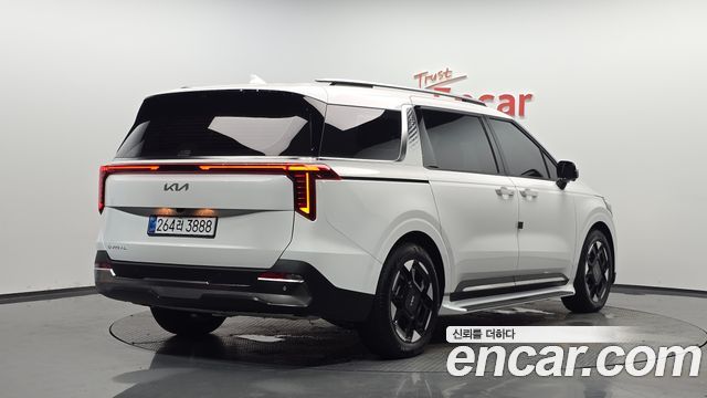 Kia Carnival Gasoline 7-Seater Signature — пробег 7 619 км — фото 2 из 5