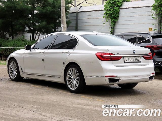 BMW 7-Series 730d xDrive — пробег 172 000 км — фото 2 из 5