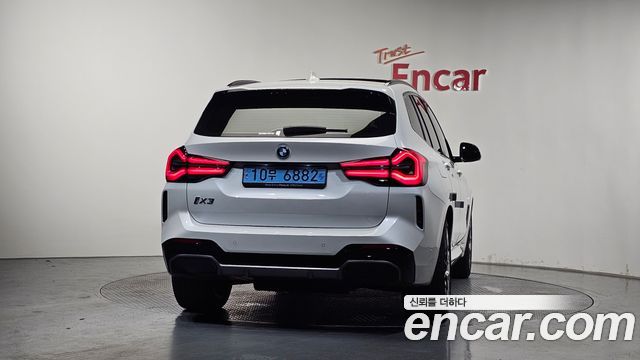 BMW iX3 M Sports — пробег 33 580 км — фото 4 из 5