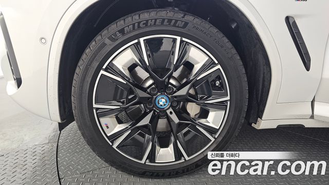 BMW iX3 M Sports — пробег 33 580 км — фото 5 из 5