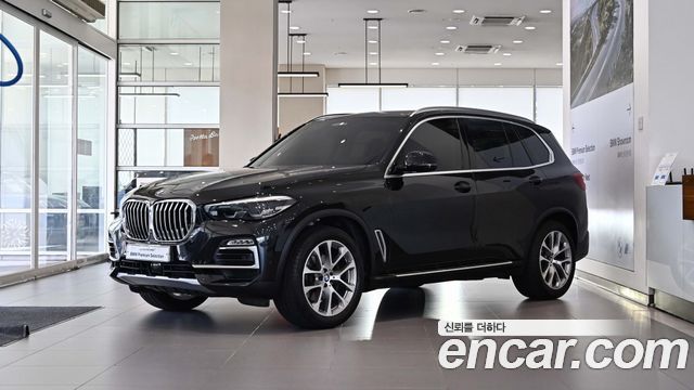 BMW X5 xDrive 30d xLine — пробег 70 265 км — фото 1 из 5