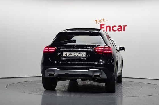 Mercedes-Benz GLA-Class GLA220 Premium — пробег 97 789 км — фото 4 из 5