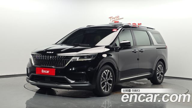 Kia Carnival 9-Seater Signature — пробег 68 366 км — фото 1 из 5