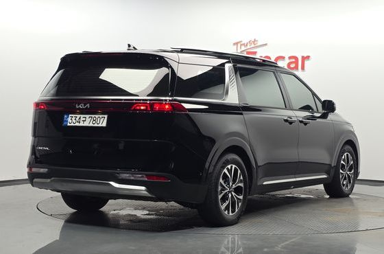 Kia Carnival 9-Seater Signature — пробег 68 366 км — фото 2 из 5