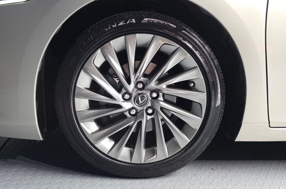 Lexus ES Luxury — пробег 64 290 км — фото 5 из 5