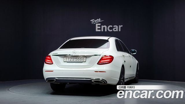 Mercedes-Benz E-Class из Кореи Encar