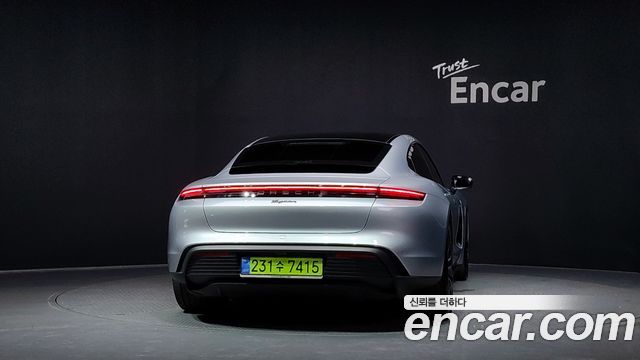 Porsche Taycan из Кореи Encar
