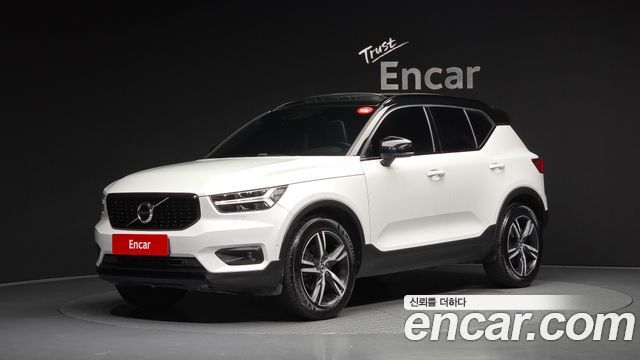 Volvo XC40 T4 R-Design — пробег 73 294 км — фото 1 из 5