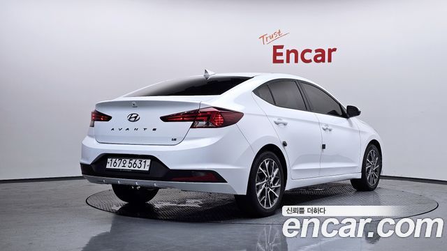 Hyundai AVANTE из Кореи Encar
