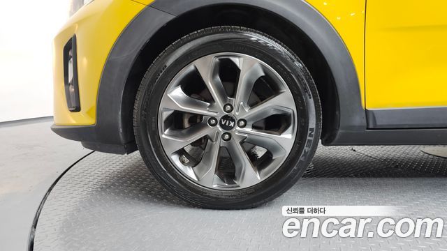 Kia Stonic из Кореи Encar