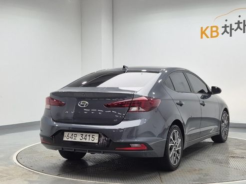 Hyundai AVANTE 1.6 Style — пробег 55 520 км — фото 2 из 5